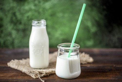 Sedang Diet, Lebih Baik Minum Susu atau Yoghurt?