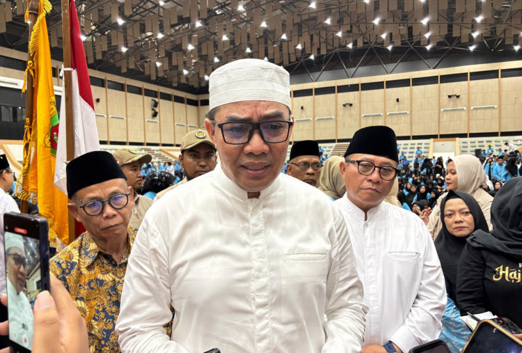 Tradisi Pelepasan Haji di Samarinda, Wali Kota Bekali 1.024 Jemaah Uang Saku Riyal