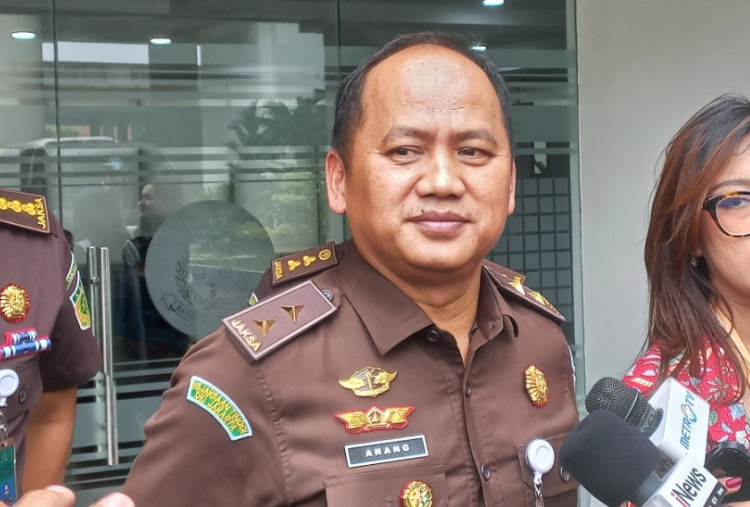 Meski KUHAP Sudah Berlaku, Kejagung Tetap Tampilkan Tersangka Kepada Publik 