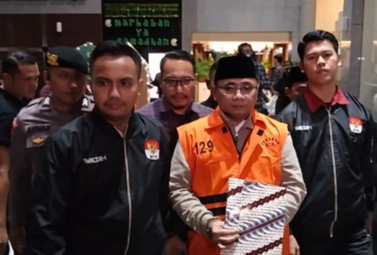 Pakai Rompi Tahanan KPK, Yaqut Klaim Gak Bersalah: Semata-mata untuk Jemaah!