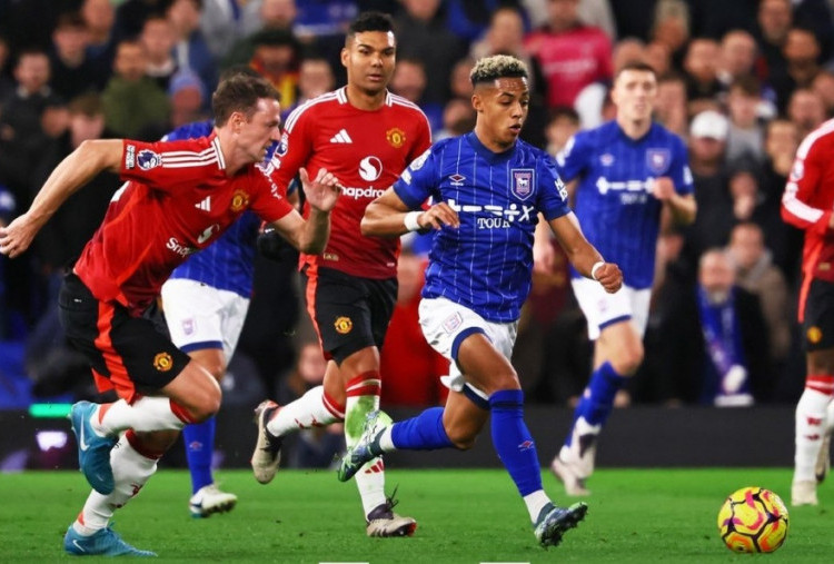 Ipswich vs Man Utd 1-1: Omari Hutchinson Gagalkan Debut Ruben Amorim di Liga Inggris