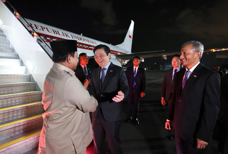 Dari Singapura, Prabowo Langsung Temui Putin di Rusia