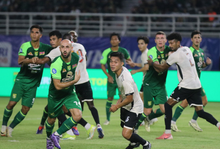 Persebaya Ditahan PSM di GBT, Paul Munster Akui Problem Finishing