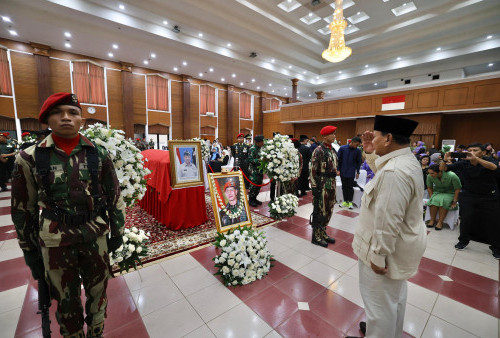 Prabowo Beri Penghormatan Terakhir ke Doni Monardo di Balai Komando Kopassus Cijantung