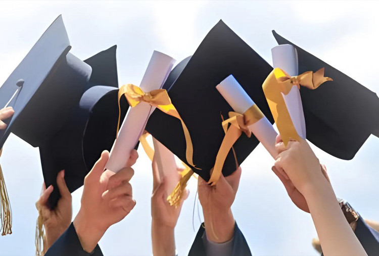 Merancang Skema Pendidikan Tinggi Gratis