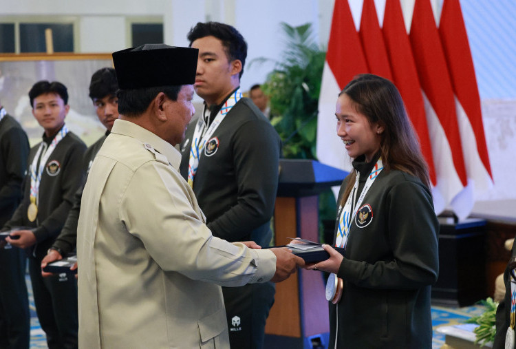 Beri Bonus ke Atlet SEA Games, Prabowo: Gunakan untuk Tabungan Masa Depan
