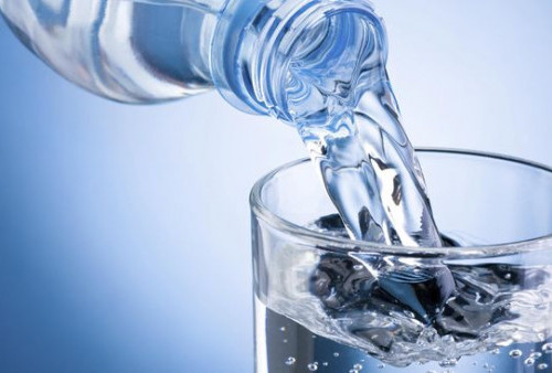 Simak! Manfaat Minum 1 Liter Air saat Berbuka dan Sahur Bagi Penderita Infeksi Saluran Kemih