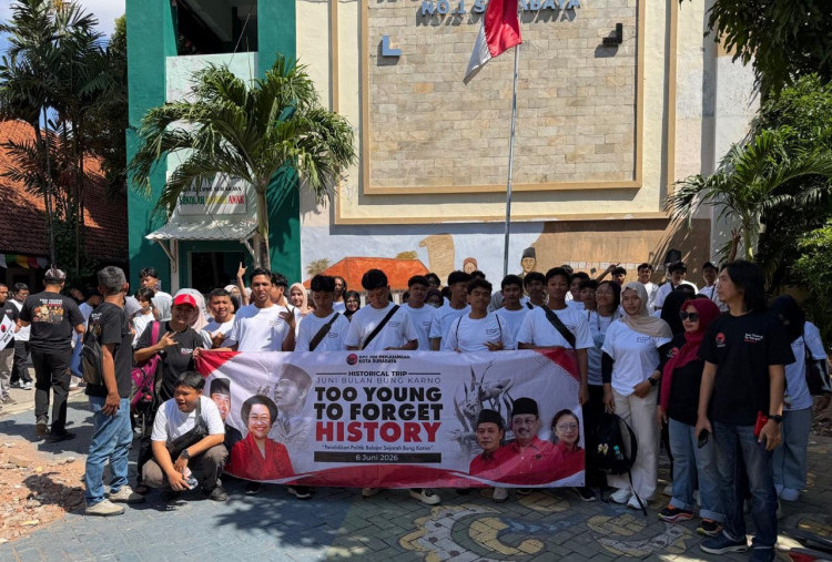 Peringati Hari Lahir Bung Karno, DPC PDIP Kota Surabaya Gelar Historical Trip di Peneleh
