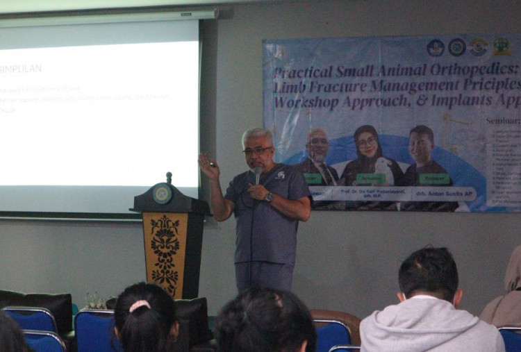 Gelar Workshop Ortopedi, RSH Unair Ajak Dokter Hewan dan Akademisi Tingkatkan Skill Penanganan Bedah