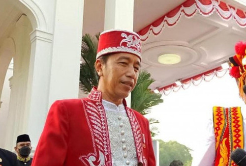 Upacara HUT RI ke-77, Presiden Joko Widodo Kenakan Pakaian Adat Dolomani dari Buton