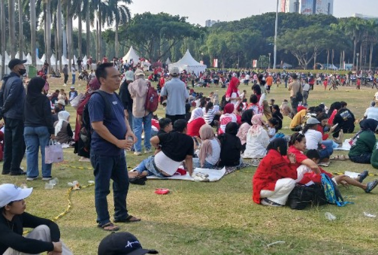 Kebaya dan Batik Meriahkan Monas! Warga: Ini Bentuk Penghormatan untuk Budaya Indonesia