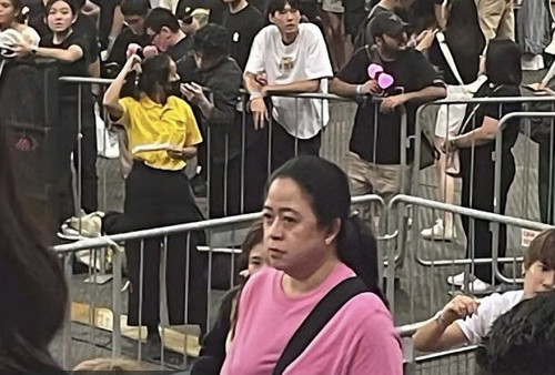 Viral! Wanita Mirip Puan Maharani Nonton Blackpink di Singapura, Netizen: 'Lah, Bu Puan Ternyata Blink!'
