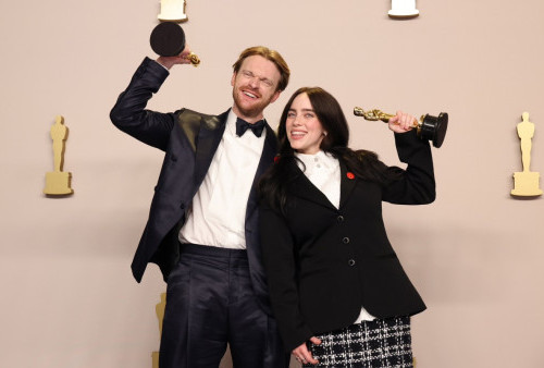 Oscars 2024: Rekor! Billie Eilish dan Finneas Jadi Artis Termuda yang Menang Oscar 2 Kali