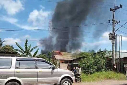 Rumah Milik Elias Hangus Terbakar, Diduga Akibat Korsleting Listrik