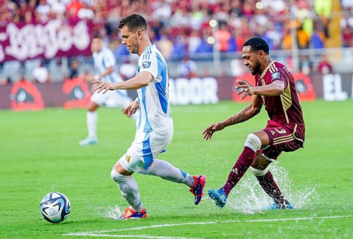 Messi Frustrasi di Venezuela! Argentina Tertahan 1-1 saat Sepak Bola Menjadi Sirkus Air