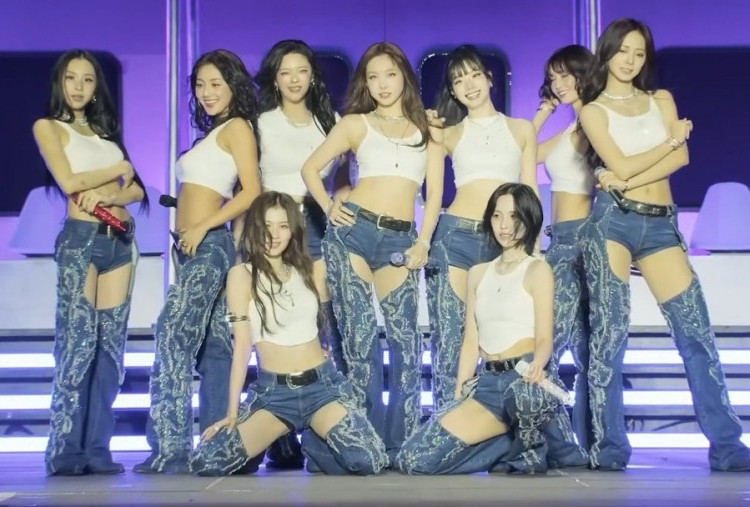 TWICE Sukses Jadi Headliner Lollapalooza Chicago, Bawakan 21 Lagu Tanpa Jeda