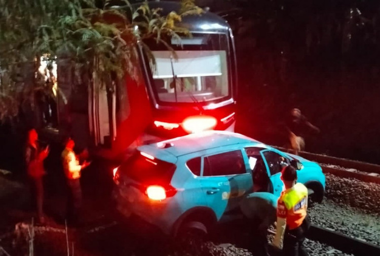 KAI Benarkan Berawal dari Taksi Mogok, Kereta Argo Bromo Anggrek Tabrak KRL di Bekasi Timur
