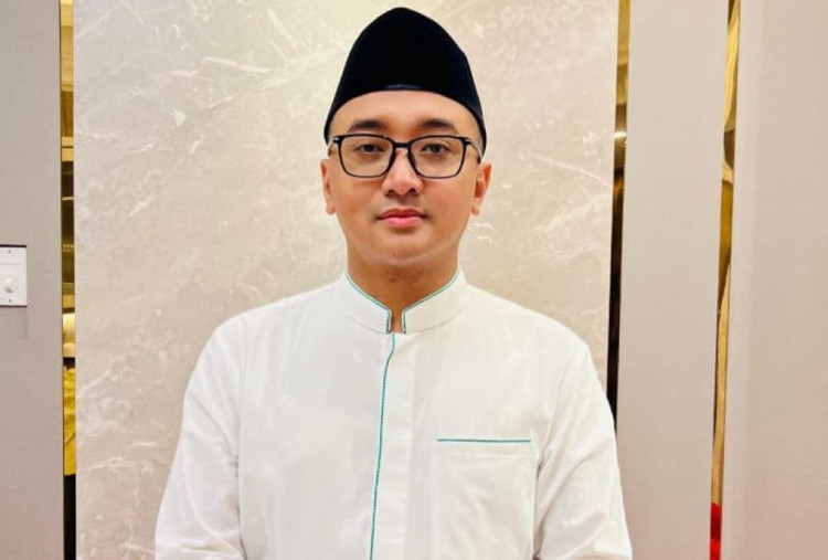 Cheng Yu Pilihan Direktur Pendidikan Pesantren Bayt Al-Hikmah Pasuruan M. Nailur Rochman: Wei Ren Shi Biao