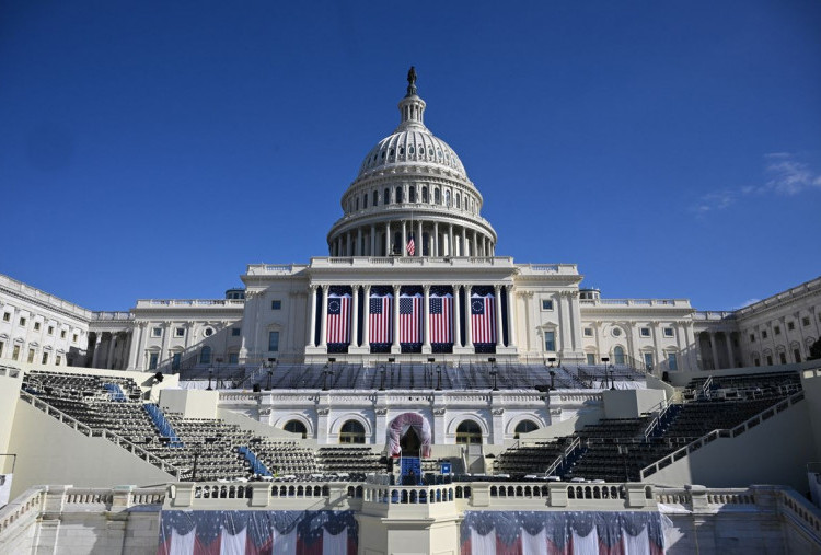 Pelantikan Donald Trump Pindah ke Capitol Rotunda, Picu Teori Konspirasi Keamanan