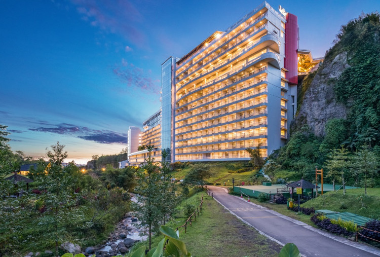 Promo Natal dan Tahun Baru Le Eminence Puncak: Paket Eksklusif untuk Liburan Tak Terlupakan