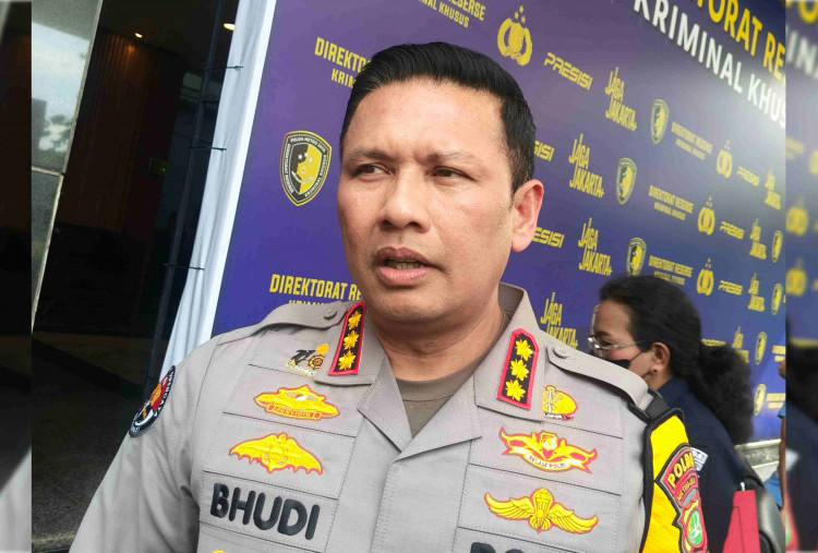 Pelapor Perzinahan Inara Rusli Serahkan Flashdisk Rekaman CCTV ke Penyidik Renakta