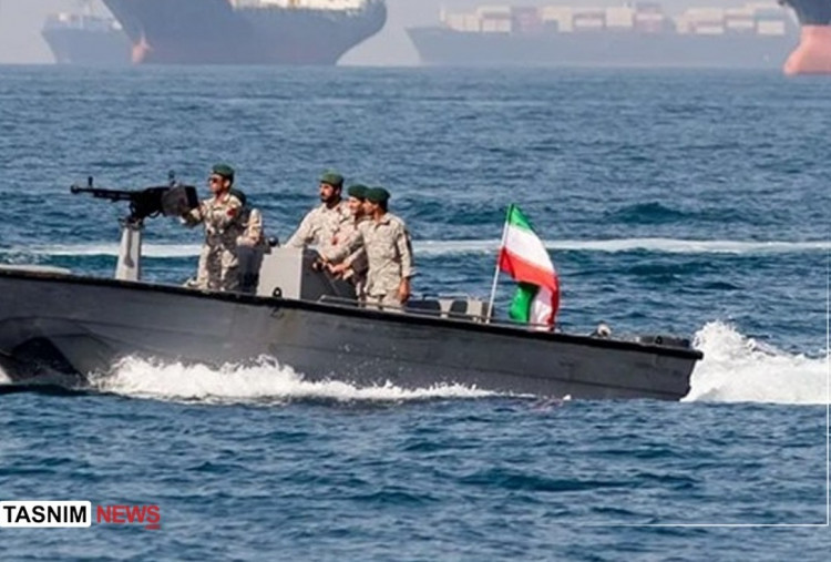Teheran Nyatakan Selat Hormuz Terbuka bagi Kapal Komersial, Larangan Kapal Militer Tetap Berlaku