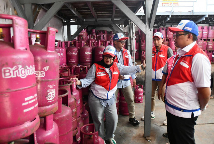 Komisaris Pertamina Cek Distribusi BBM dan LPG di Sorong, Pastikan Pasokan Terjaga