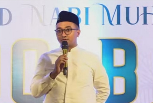 Gus Amak Bersholawat Bersama 1000 Banjari Marhaban Pasuruan, Ajak Anak-anak Muda Cintai Shalawat Daripada Orkesan