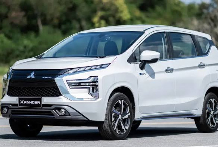 Apa Penyebab Mitsubishi Belum Rilis Kendaraan Hybrid di Indonesia? 