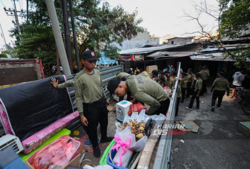 Eksekusi dilakukan dengan pendekatan tegas, dimulai dari proses peringatan hingga tindakan fisik pengosongan bangunan yang tidak memiliki izin resmi. Kawasan Dukuh Pakis, yang dikenal sebagai salah satu area yang rawan dengan bangunan liar, menjadi fokus utama dalam upaya penataan kota.