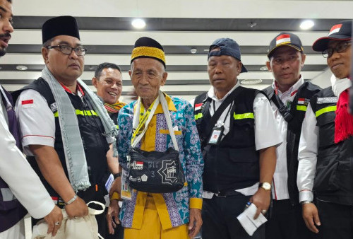 Berusia 119 Tahun, Mbah Harun Jadi Jamaah Haji Tertua Indonesia, Alhamdulillah Sudah Tiba di Madinah