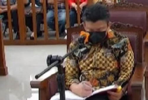 AKBP Arif Rachman Arifin Patahkan Laptop Baiquni Wibowo Pakai Tangannya Demi Sambo
