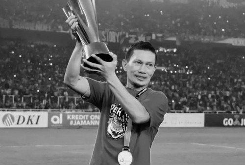 Pengalaman Paling Berkesan Ismed Sofyan Selama Berseragam Persija Jakarta, 3 Piala dalam Satu Musim 