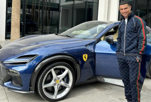 Ronaldo Pamer Mobil Baru Ferrari Purosangue, Intip Harga dan Spesifikasinya!