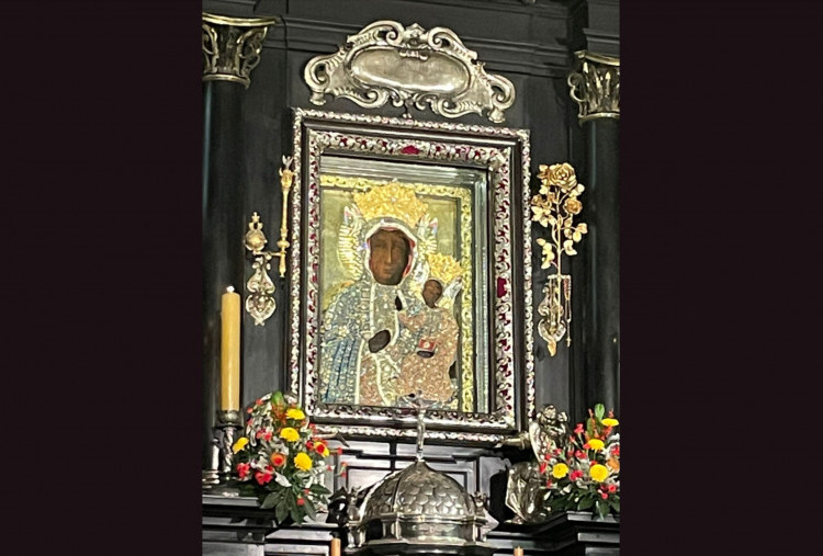Lukisan Black Madonna dan Tradisi Penghormatan Warga Polandia pada Bunda Maria Jelang Natal