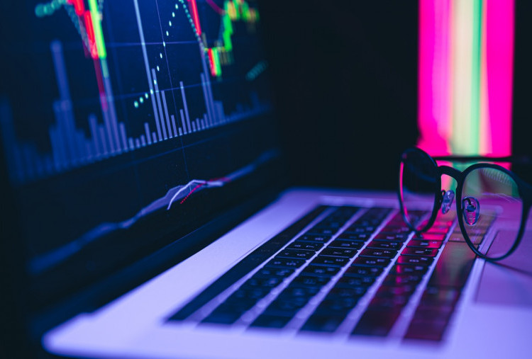 Bagaimana Trader Indonesia Menggunakan One-Click Trading di MetaTrader 4 untuk Eksekusi Order yang Lebih Cepat