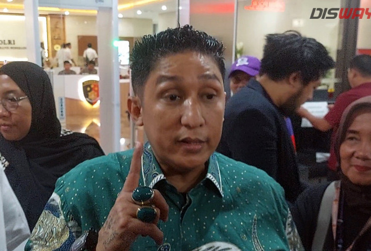 Disindir Hotman Paris Tak Sanggup Bayar Hutang Warung Rp500 Ribu, Firdaus Oiwobo Siap Dipolisikan