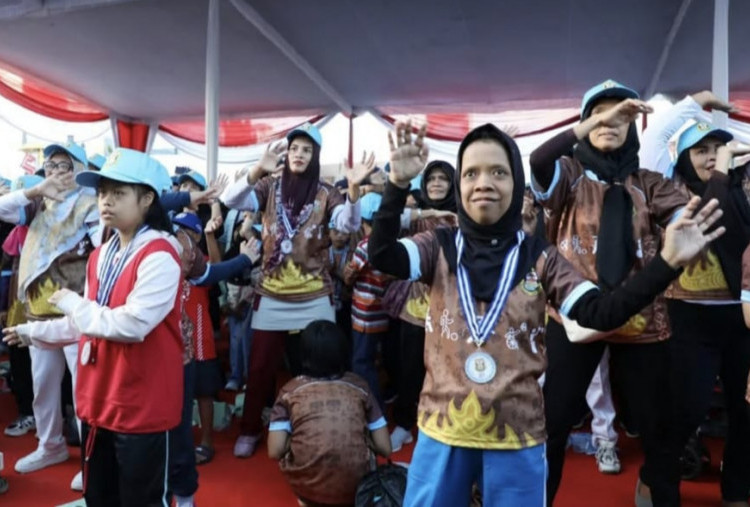  Jalan Sehat, 5.000 Penyandang Disabilitas Pecahkan Rekor MURI