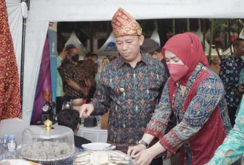 Pj Bupati OKU Hadiri Pembukaan Festival Sriwijaya XXX