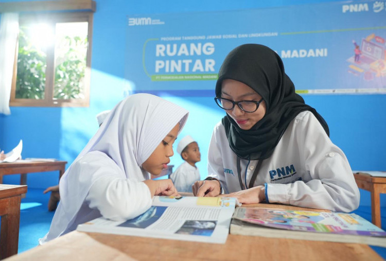 Perkuat Pendidikan dari Akar Rumput, PNM Jangkau Ribuan Anak Lewat Beasiswa dan Ruang Pintar PNM