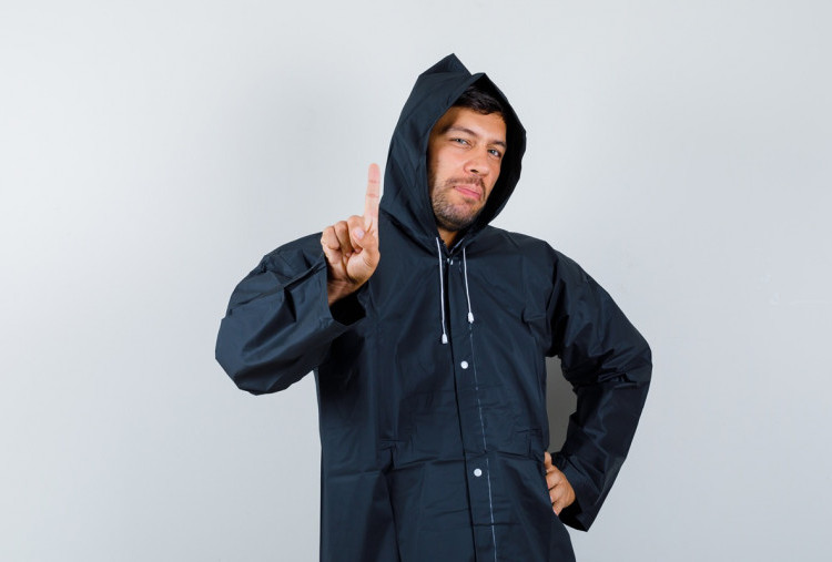 Hemat Uang! Begini Cara Memperbaiki Jas Hujan yang Sobek Tanpa Lem dan Tidak Perlu Jahit