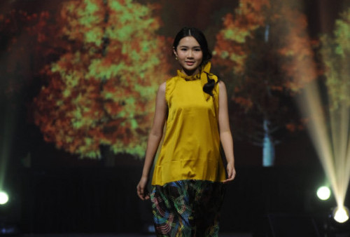 16 Desainer Gelar Karya dalam Fashion Show Anak Bertema Spring Summer 2024