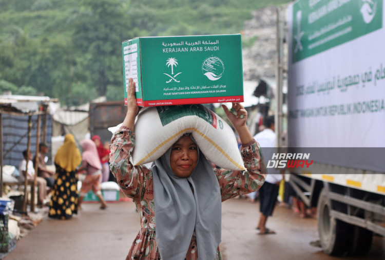 7.911 Paket Pangan Ramadhan dari KSrelief Disalurkan BAZNAS ke Kampung Sumur Batu