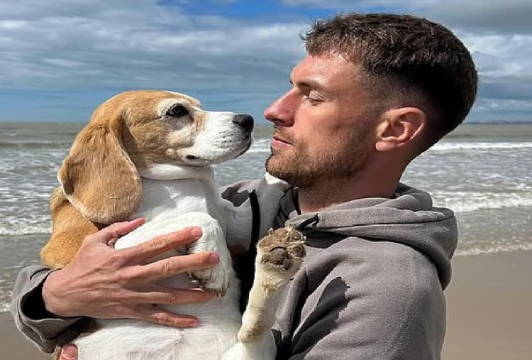 Aaron Ramsey Posting Pesan Haru Usai Anjingnya Ditemukan Tak Bernyawa: Aku Akan Memelukmu Sekali Lagi