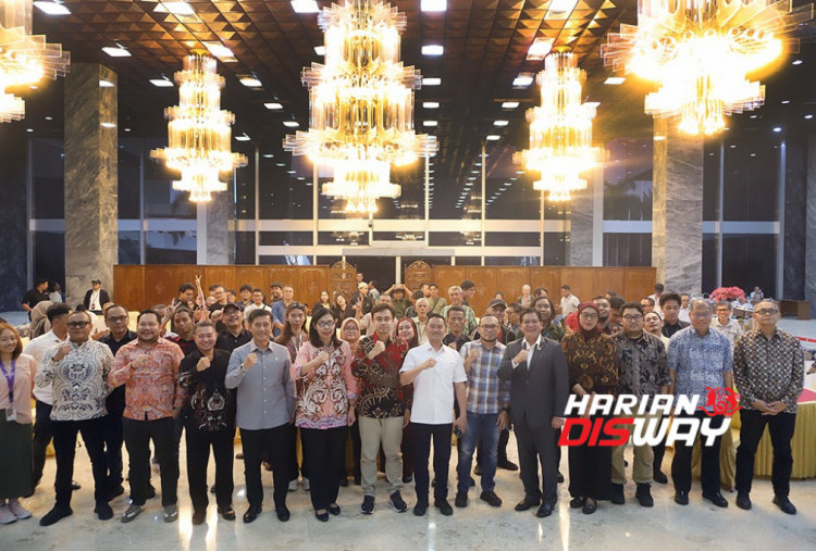 Rafyq menyampaikan apresiasi kepada Sekretariat Jenderal DPR RI, pejabat parlemen, serta jajaran pengurus KWP periode sebelumnya yang selama ini mendukung berbagai kegiatan organisasi. Hubungan yang telah terjalin menjadi fondasi penting bagi kepengurusan baru untuk membawa KWP semakin solid dan profesional. (Foto: KWP)