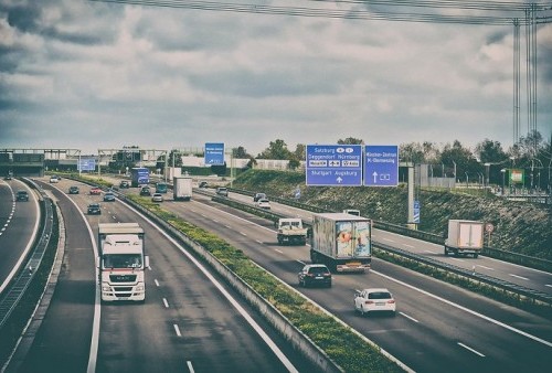 Ingat! Mobil Melaju 120Km/Jam di Jalan Tol akan Kena Tilang, Bersiap Mulai 1 April 2022   