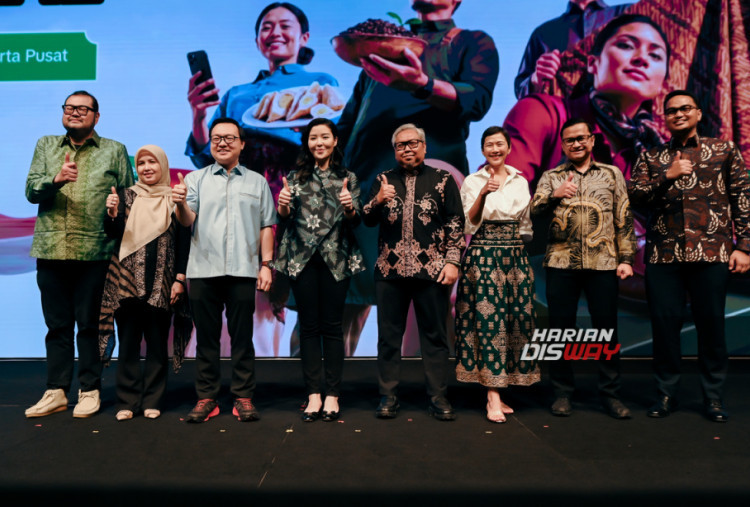 Dalam perayaan #BeliLokal, sejumlah pelaku usaha dan kreator mendapat penghargaan atas kontribusinya dalam memperluas jangkauan produk lokal. Penghargaan antara lain diberikan kepada eatsambel, lescatino, ozzaskinoficial, hafezindonesia, buku_ceria, kahfeveryday, dan aerostreet. Program ini ditujukan untuk memperkuat daya saing UMKM sekaligus mendorong pertumbuhan ekonomi digital Indonesia.