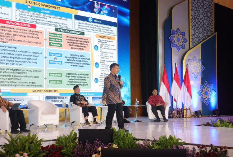 Flagship Seminar Festival Economic Syariah (FESyar), Indonesia Bidik Industri Halal