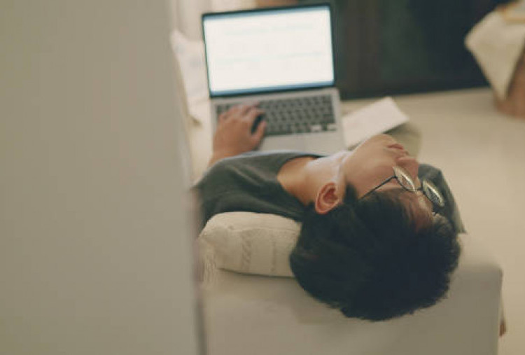 Sleep Revenge setelah Tarawih, Dampak Kurang Istirahat dan Risiko Gangguan Kesehatan saat Ramadan