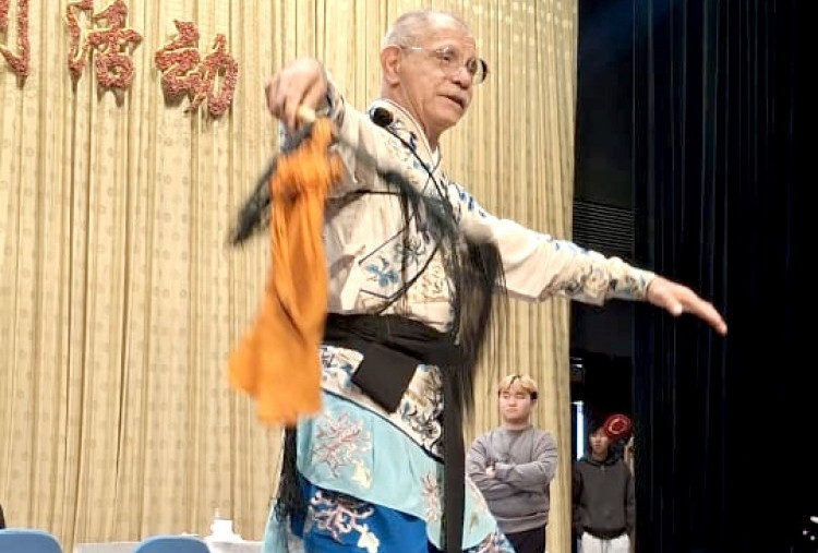 Harian Disway di China International Press Communication Center (CIPCC) (91): Raja Kera dari Barat